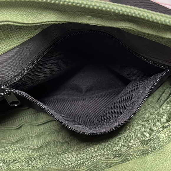 BAM BAGS Green Zipper Adjustable Shoulder Strap West/East Top Zip Urban/Work Bag - Picture 8 of 9